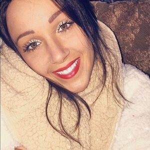 Meet your Posher, Briana